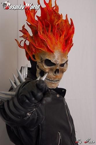 Ghost Rider Mask, Ghost Rider Costume, Marvel Cosplay, Fantasias Halloween, Amazing Cosplay, Ghost Rider, Costume Makeup, Couple Halloween, Halloween Props