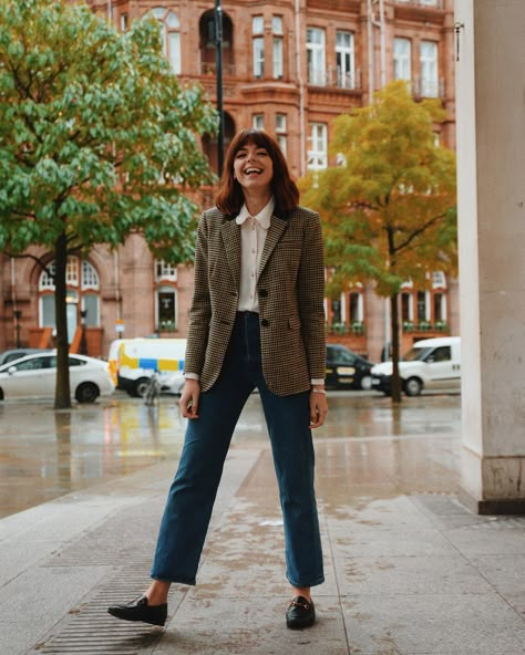 Oldie but a goodie- not the most groundbreaking outfit but it’s one I’ve worn a number of times and never get bored of! You can’t go wrong… | Instagram Winter Preppy Outfits, Sophia Rosemary, Check Blazer, Wardrobe Inspiration, Checked Blazer, Warm Autumn, Cool Street Fashion, 가을 패션, Professional Outfits