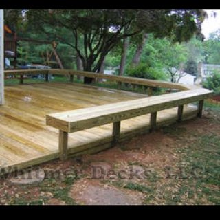 Bench idea? Bench Seating On Deck, Cabin Porch Ideas, Tiny Deck, Camper Deck, Deck Around Trees, Deck Benches, Deck Bench Seating, Corner Deck, Dock Ideas