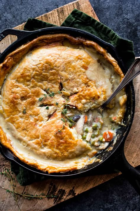 Skillet Pot Pie, Chicken Pea, Pumpkin Muffins Easy, Pumpkin Recipes Healthy, Savory Pumpkin Recipes, Thanksgiving Turkey Leftovers, Sally's Baking, Easy Skillet, One Pan Dinner