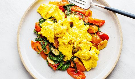 Scrambled Eggs with Arugula and Tomatoes | Tried and True Recipes Egg Brunch Ideas, Pearled Couscous, Healthy Egg Breakfast, Easy Egg Recipes, Scrambled Eggs Recipe, Tried And True Recipes, Mind Diet, Easy Brunch Recipes, Brunch Recipe