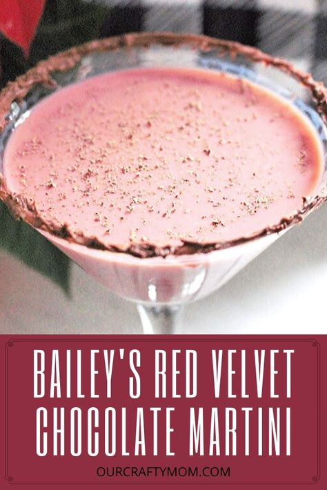 Red Velvet Baileys Drink Recipes, Red Velvet Espresso Martini, Red Velvet Martini, Red Velvet Chocolate, Festive Holiday Drinks, Cupcake Chocolate, Desserts In A Glass, Red Velvet Cupcake, Chocolate Martini