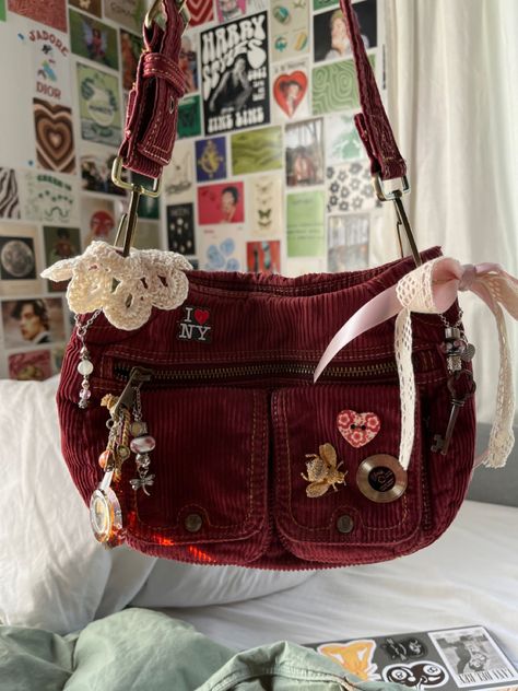 Trinket Bag Aesthetic, 2000s Bags Aesthetic, 2000s Purse Aesthetic, Whimsigoth Bag, Jane Birkin Bag, Jane Birkin Bag Charms Aesthetic, Trinket Bag, Gyaru Handbags, Purse Ideas