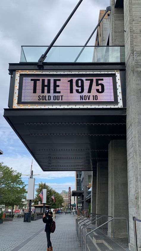 The 1975 At Their Very Best Tour, Tour Aesthetic Band, The 1975 Concert Aesthetic, The 1975 At Their Very Best, 1975 Concert Aesthetic, Pop Music Wallpaper, Omar Apollo Wallpaper, The 1975 Concert Outfit, Apollo Wallpaper