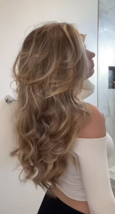 Curly Blowout Hair, Perfect Blonde Hair, Bombshell Hair, Summer Blonde Hair, Teased Hair, Hairstyles For Layered Hair, Blonde Hair Inspiration, Blowout Hair, Blonde Hair Looks