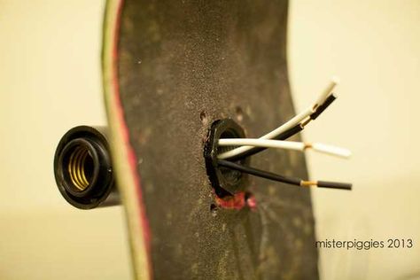 Skateboard Light, Skateboard Room, Skateboard Furniture, Skateboard Decor, Ski House Decor, Funky Lamps, Wood Cladding, Automotive Decor, Build Something