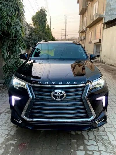 Fortuner Toyota Modified Black, 2023 Mclaren, Cars Mclaren, Trunk Ideas, Quotes Car, Car Gif, Cool Truck Accessories, Mclaren Senna, Toyota Suv