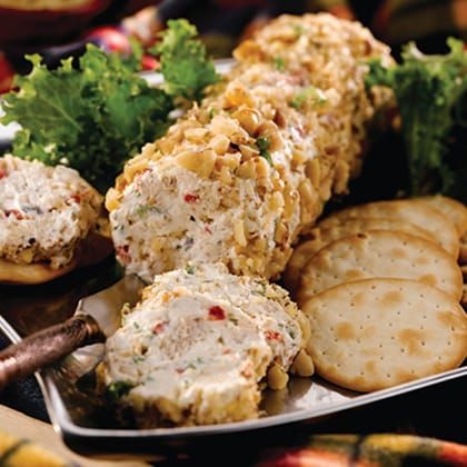 Try this delicious Sanderson Farms Cheesy Chicken Spread recipe: http://sandersonfarms.com/recipes/cheesy-chicken-spread/ Chicken Spread Recipe, Chicken Pate Recipe, Chicken Spread, Happy Hour Appetizers, Chicken And Pasta, Pate Recipes, Confort Food, Chicken Breast Fillet, Soft Foods