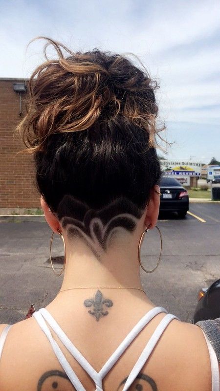 Back Of Head Shaved, Hair Tattoo Designs, Undercut Hair Designs, Shave Hair, Undercut Hair, Shaved Design, Shaved Designs, Undercut Hairstyles Women, Undercut Designs