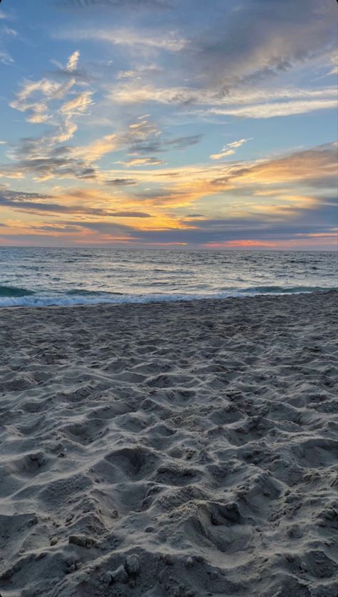 #mer #sea #sand #sable #sky #bluesky #beach #picture #photo #plage #aesthetic #esthetique #jolie #pretty Plage Aesthetic, Beach Picture, Sea Sand, Katherine Pierce, Picture Photo, Sun