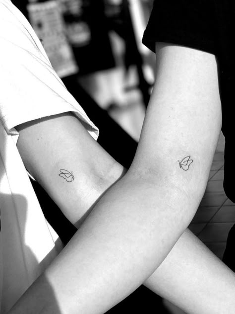 Small Tattoo For Best Friends, Small Matching Sister Tattoos For 2, Maching Tattoos Bff, Small Sister Tattoos For 3 Matching, Mini Tattoos Sisters, Cute Matching Tattoos For Best Friends, Bff Matching Tattoos, Bff Tattoos Unique For Two, Tattoo Duo