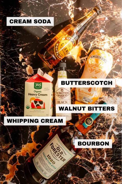 This is the perfect cocktail for Harry Potter and Bourbon fans! It combines all the flavors in butterbeer and condenses them into an old fashioned. Bourbon Butterbeer, Alcoholic Butter Beer, Butterbeer Cocktail, Boozy Butterbeer, Alcoholic Butterbeer, Old Fashioned Halloween, Cream Puff Dessert, Old Fashioned Peach Cobbler, Puff Dessert