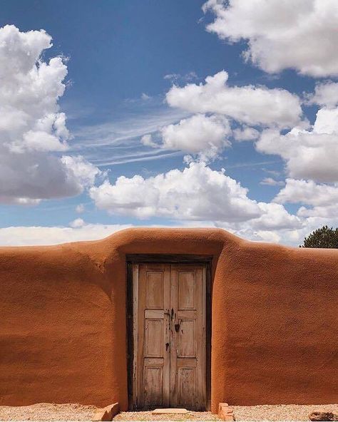 Dream casa on Instagram: “Santa Fe” She's A Rainbow, Santa Fe Art, Baguio City, South Of The Border, Desert Oasis, Diego Rivera, Southwest Style, Everyday Objects, World Of Color