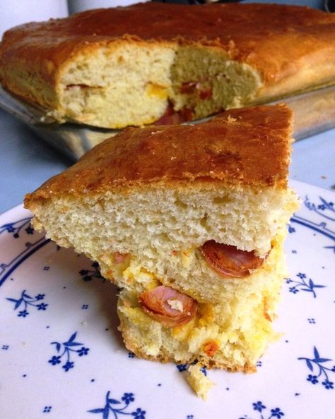 Portuguese Cornbread, Sourdough Portuguese Rolls, Portuguese Cheese Bread, Portuguese Sausage Bread, Portuguese Sweet Bread Recipe, Portuguese Kale Soup, Portuguese Bread, Portuguese Dishes, Portuguese Sausage