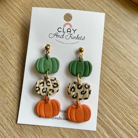 Clay Earrings Pumpkin Polymer Clay Pumpkin Earrings, Fall Clay Earring Ideas, Thanksgiving Clay Earrings, Fall Polymer Clay Earrings, Halloween Clay Earrings, Clay Cow, Polymer Clay Recipe, Clay Recipe, Diy Tie Dye Techniques