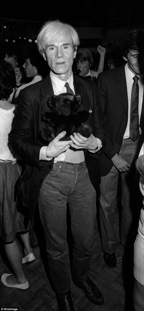 Andy Warhol (pictured at Christopher Atkins' Birthday Party) and other iconic artists from the eighties were regulars at Studio 54 Andy Warhol Pictures, Christopher Atkins, Dodi Fayed, Studio 54 Party, Iconic Artists, Interview Magazine, Celebrity Culture, Studio 54, Robin Williams