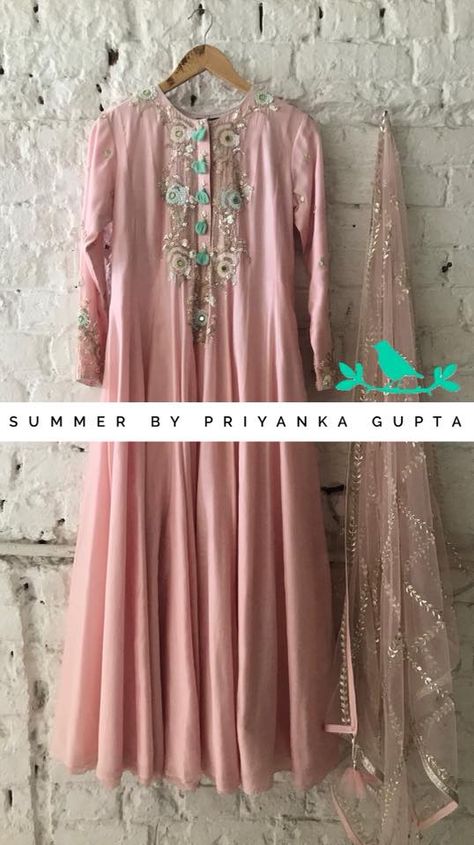 Bling Saree, Celine Dion Fashion, London Downtown, Summer By Priyanka Gupta, Color Kurti, Pakistani Formal Dresses, Blush Pink Color, Kurti Embroidery Design, Indian Saree Blouses Designs