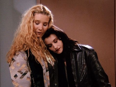 Phoebe Friends, Ross Geller, Best Of Friends, Friends Cast, Friends Tv Series, Monica Geller, Friends Moments, Female Friendship, Phoebe Buffay