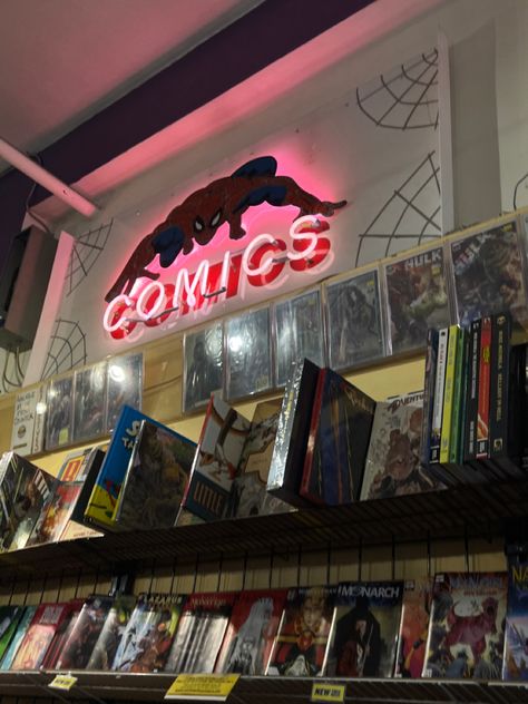 Golden apple comic book store dc marvel Comic Book Store Aesthetic, Spider Man Comic, Old Comic Books, Comic Book Shop, Comic Book Store, Golden Apple, Comic Store, Old Comics, Men Store