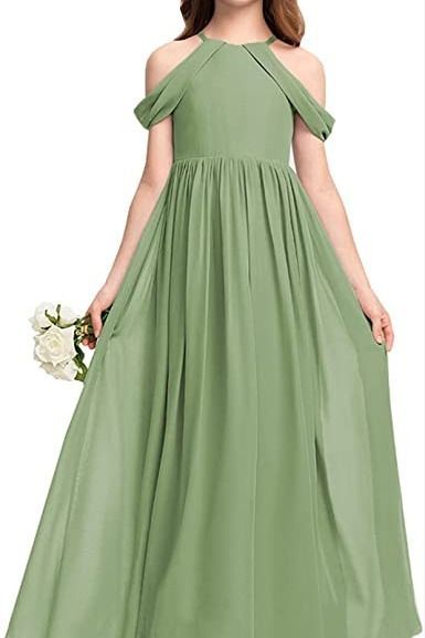 These sage green girl dresses feature off the shoulder girls chiffon bridesmaid dress Junior wedding party dress long formal gowns. Sage Green Junior Bridesmaid Dresses, Teen Flower Girl Dresses, Green Junior Bridesmaid Dresses, Flower Girl Dresses Green, Sage Green Flower Girl Dress, Sage Green Wedding Dress, Sage Flower Girl Dress, Simple Flower Girl Dresses, Fall Flower Girl Dresses