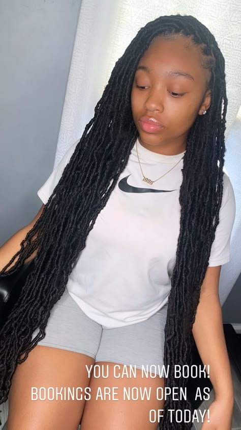 Back Length Soft Locs, Faux Locs Waist Length, Small Faux Locs Long, Soft Locks, Soft Locs, Goddess Braids Hairstyles, Faux Locs Hairstyles, Braided Cornrow Hairstyles, Braids Hairstyles Pictures