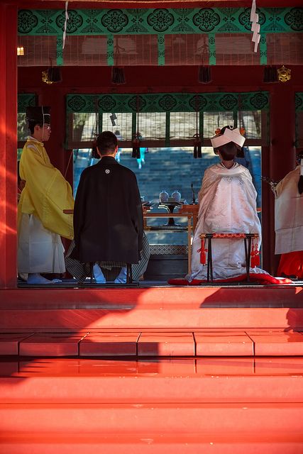 Japanese traditional wedding ceremony at a Shinto shrine Japanese Wedding Ceremony, Japanese Traditional Wedding, Shinto Wedding, Traditional Wedding Ceremony, Japan Wedding, Wedding Ceremony Traditions, Shinto Shrine, Japanese Wedding, Sony A7