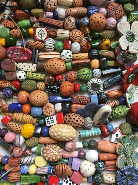 Ceramic Jewerly, Pottery Beads, Sculpture Art Clay, Ceramic Workshop, Pottery Handbuilding, Earthenware Clay, Art Clay, Paper Beads, Ceramic Jewelry