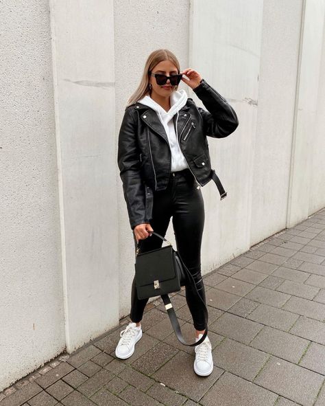 Trousers Outfit Casual, Look Legging, Streetwear Outfit Ideas, Winter Fashion Outfits Casual, Cold Outfits, Looks Black, Causual Outfits, Mode Inspo, Looks Chic