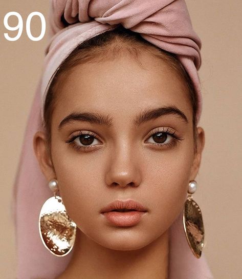 From #meds100heads Beauty Fotografie, Corp Perfect, Inka Williams, 얼굴 드로잉, 얼굴 그리기, Face Drawing Reference, Face Reference, Face Photography, Portrait Inspiration