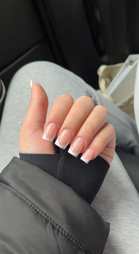 Short Plain French Nails, Square Acrylic Nails Designs French Tips, Square Acrylic Nails White French Tips, Mail Designs Acrylic French Tip, Plain White French Tip Nails Acrylic, Nail Inspiration French Tip Square, Nail Inspo French Tip White, Basic French Tip Nails Square, Short Straight French Tip Nails