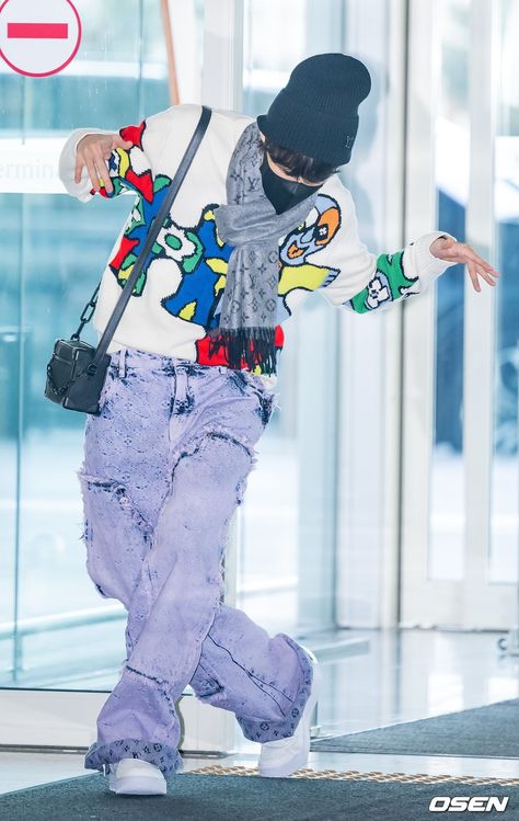 Jhope Outfit, J Hope Style, J Hope Fashion, J-hope Style, J-hope Outfit, J Hope Wallpaper, Hope Fashion, Have A Safe Flight, Bts Airport