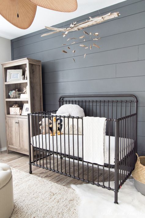 Such a beautiful coastal gender neutral nursery!! www.tableandhearth.com Rustic Nursery Room Ideas, Nursery Design Neutral, Gender Neutral Kids Room, Rooms Decoration, Neutral Kids Room, Gender Neutral Baby Nursery, Baby Room Colors, Baby Room Neutral, Baby Nursery Neutral