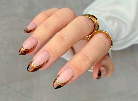 Tortus Shell Nails, Small Stilleto Nails, Minimal Halloween Nails, Encanto Nails, Funky French Tip Nails, Carey Nails, Tortishell Nails Design, Cute French Tip Nails, Cute French Tip