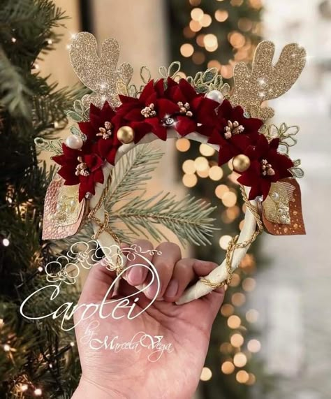 Christmas Trends 2024/2025, Christmas Headdress, Pretty Headbands, Canvas Learning, Christmas Hair, Christmas Trends, Minnie Ears, Christmas Is Coming, Yarn Art