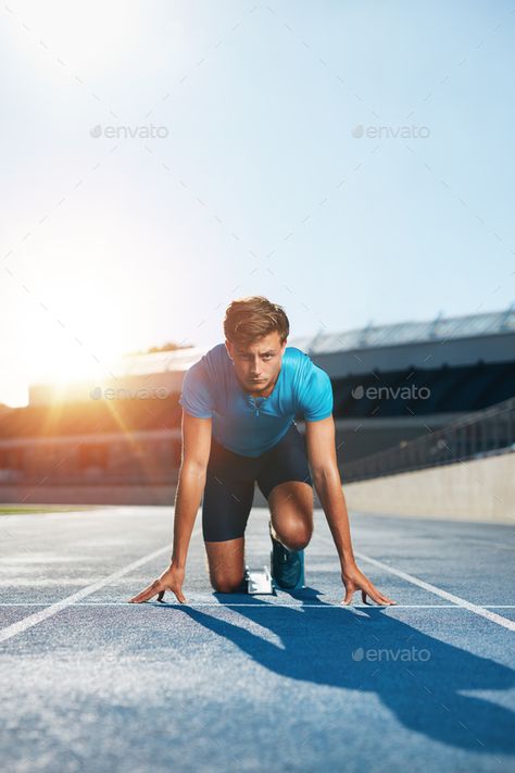 Athletic Photoshoot, Male Runner, Running Photography, Track Pictures, Photos Booth, Sun Flare, Run Runner, Fitness Photoshoot, Fitness Photography