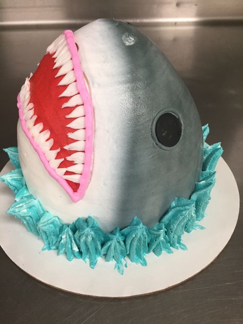 Shark Ice Cream, Cream Cakes, Cake Images, Ice Cream Cake, Cream Cake, Peanut Butter, Cake Decorating, Peanut, Ice Cream