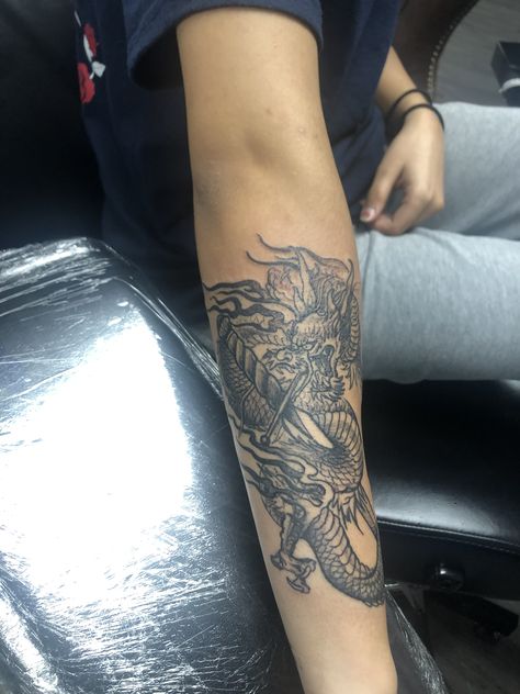 Dueling Dragons Tattoo, Asian Dragon Tattoo Men, Dragon Bicep Tattoo, Forearm Dragon Tattoo, Sleeve Tattoos Mens Arm, Arm Dragon Tattoo, Dragon Forearm Tattoo, Dragon Tattoo Forearm, Upper Arm Tattoo