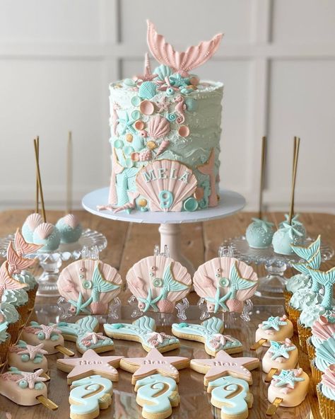 The Boutique Baking Company on Instagram: “It’s been way too long since a mermaid cake graced our feed!! - Loved recreating this previous design with a whole heap of extras for the…” Decor Tort, Mermaid Theme Birthday Party, Tom Pastel, Baby Shower Theme Decorations, Themed Cookies, Mermaid Theme Party, Cake Inspo, Mermaid Theme Birthday, Mermaid Cakes