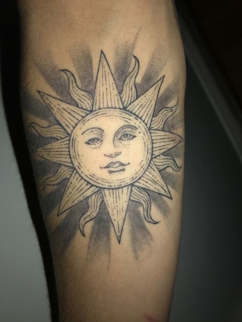 Tattoo done by Kelsi Steffensen (@tattoosbykelsi). #uruguay #soldemayo #uruguaysun #uruguaysuntattoo #tatuajes Uruguay Tattoo, Sun Tattoo, Tat Ideas, Compass Tattoo, Bob Marley, Tatting, Tattoo Ideas, Sun, Tattoos