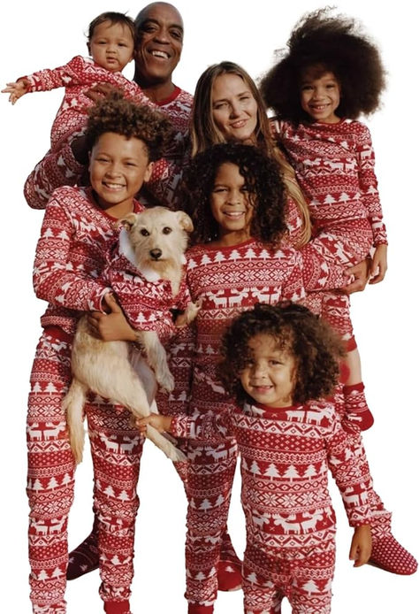 Available in many different styles, the family Christmas pajama set includes stripes, elk, Christmas snowflakes and other beautiful patterns! A classic element is a design works all winter, not just Christmas. Reindeer Pajamas, Xmas Outfits, Family Pajama Sets, Matching Christmas Pajamas, Christmas Pajama Set, Christmas Pjs, Matching Family Pajamas, Family Christmas Pajamas, Mommy And Me Outfits