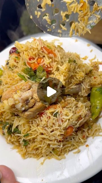 Yakhni Pulao Chicken, Yakhni Pulao, Chicken Pulao, Gold Jewelry Fashion, Gold Jewelry, Rice, Chicken, Gold, On Instagram