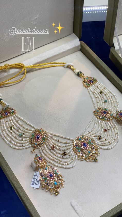 Nackles Design Simple, Navratan Jewellery, Pearl Bridal Jewelry Sets, Hyderabadi Jewelry, Jadau Jewellery, Neck Pieces Jewelry, Indian Bridal Jewelry Sets, Fancy Jewelry Necklace, Bridal Jewelry Vintage