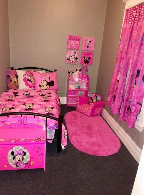 Minnie Mouse toddler girl bedroom. Too cute 😍 Minnie Mouse Bedroom, Minnie Mouse Theme, Toddler Girl Room, Wall Art Kids Room, Girl Nursery Room, Wall Art Kids, Toddler Rooms, Toddler Bedrooms