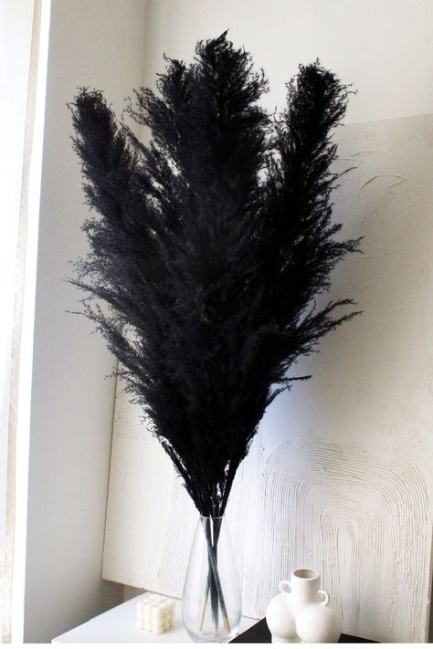 Black Pampas, Faux Flowers Wedding, Dried Pampas, Pampas Grass Decor, Grass Wedding, Flower Wall Backdrop, Spooky Halloween Decorations, Big Plants, Black And White Decor