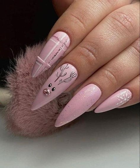 White December Nails, Pink Winter Nails Almond, Glam Winter Nails, Pink November Nails, Pink White Christmas Nails, Sugarplum Fairy Nails, Light Pink Winter Nails, Soft Almond Nails, Classy Christmas Nails Almond