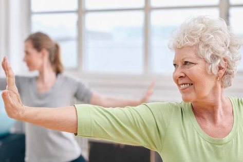 Benefits of Pilates for Seniors : Pilates has become a popular fitness regimen across the world. It helps to maintain a fit and healthy body without undergoing stressful load-bearing physical exerc… Beginning Yoga, Pilates Benefits, Yoga For Seniors, Low Impact Cardio, Vero Beach Fl, Senior Health, Popular Workouts, Fitness Magazine, Senior Fitness