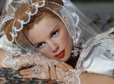 Judy Garland “The Pirate” (1948) The Pirate 1948, Old Hollywood Actresses, Old Movie, The Pirate, Judy Garland, Retro Ideas, Goddess Of Love, Elegant Bride, Garland Wedding