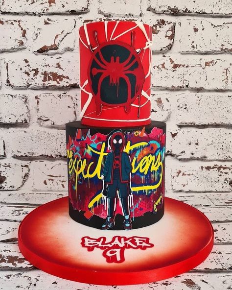 Spider Man Across The Spider Verse Cake, Spiderverse Cake Ideas, Miles Morales Birthday Cake Ideas, Spider Verse Birthday Cake, Spiderman Across The Spider Verse Cake, Spider Verse Cake Ideas, Spider Man Miles Morales Cake, Spiderverse Decorations, Miles Spiderman Cake