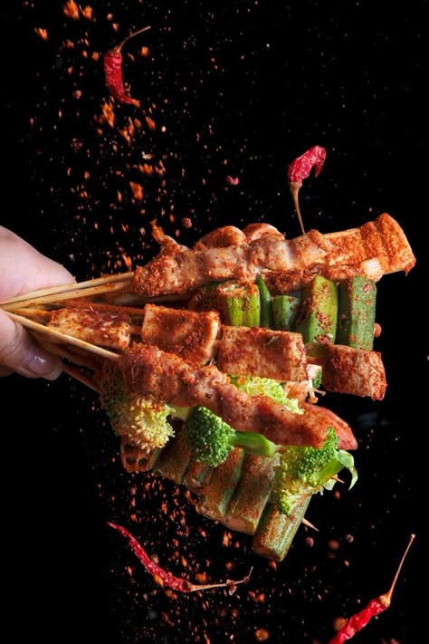 Mala grilled barbecue (bbq) with sichuan... | Premium Photo #Freepik #photo #food #fire #chinese #chicken Thai Food Menu, Organic Food Shop, Street Food Design, Food Art Photography, Red Chilli Powder, Sichuan Pepper, Skewers Grill, Fire Food, Thailand Food