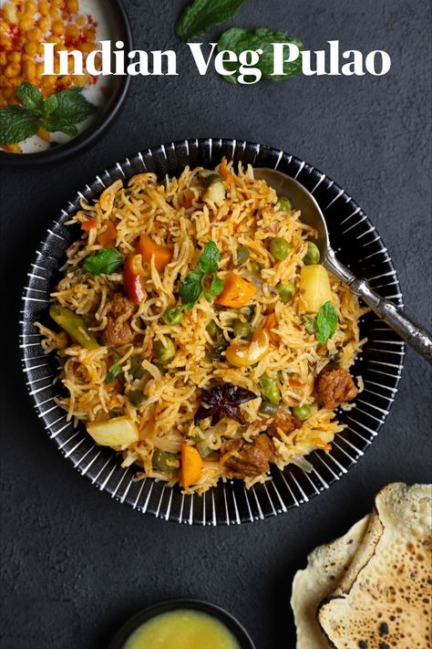 This is an Indian veg pulao recipe that gets ready in under 30 minutes in a pressure cooker via funfoodfrolic.com #indianrecipe Vegetarian Biryani, Veg Pulao Recipe, Paneer Pulao, Vegetable Pulao, Veg Pulao, 30 Minute Meals Easy, Kids Lunch Recipes, Pulao Recipe, How To Cook Rice